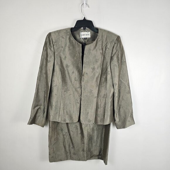 Albert Nipon Dresses & Skirts - Albert Nipon Skirt Suit Set Womens 12 Sage Green Floral Blazer Textured Career